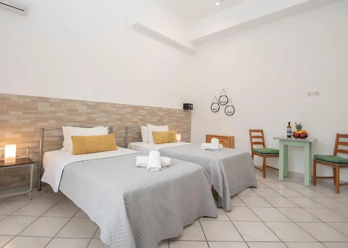 Apartment Dora's Laganas