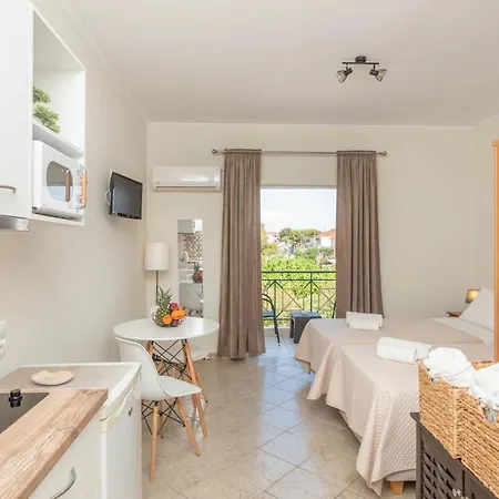 Dora's Appartement Laganas