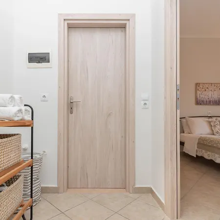 Dora's Appartement Laganas