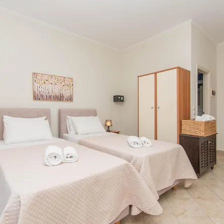 Apartament Dora's *